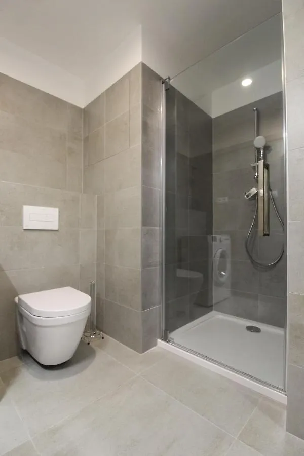 Cozy And Modern Apartment Near Brno City Center