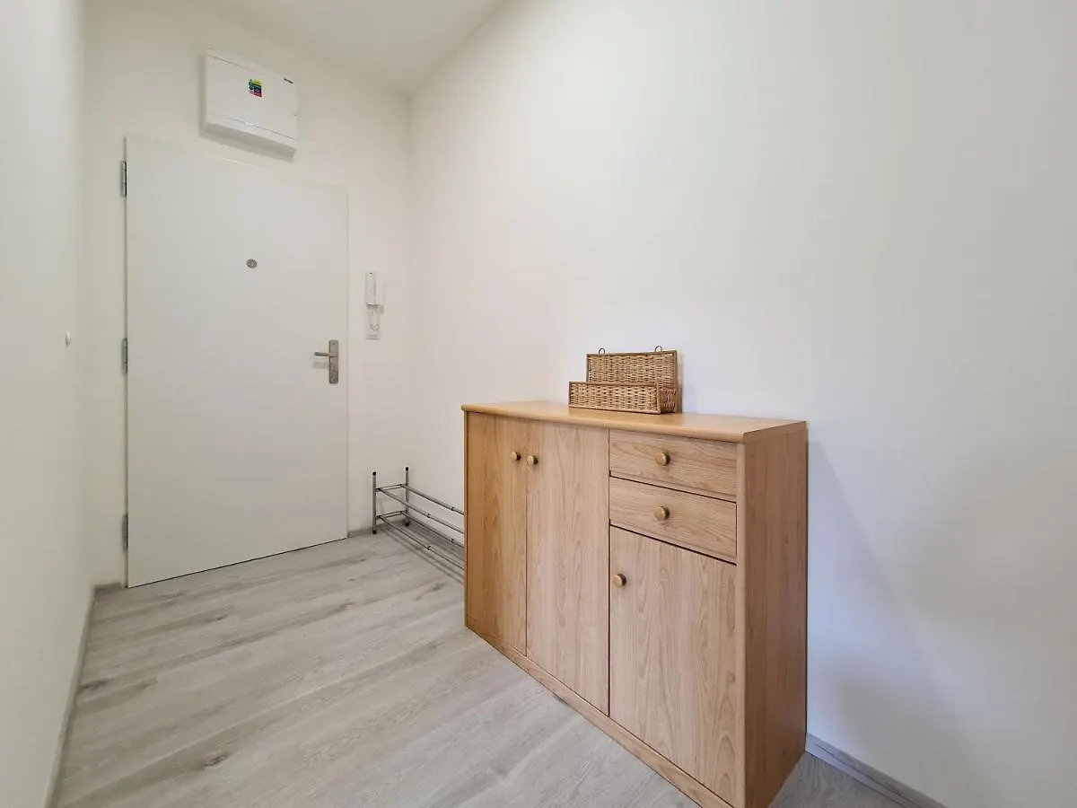 Cozy And Modern Apartment Near Brno City Center