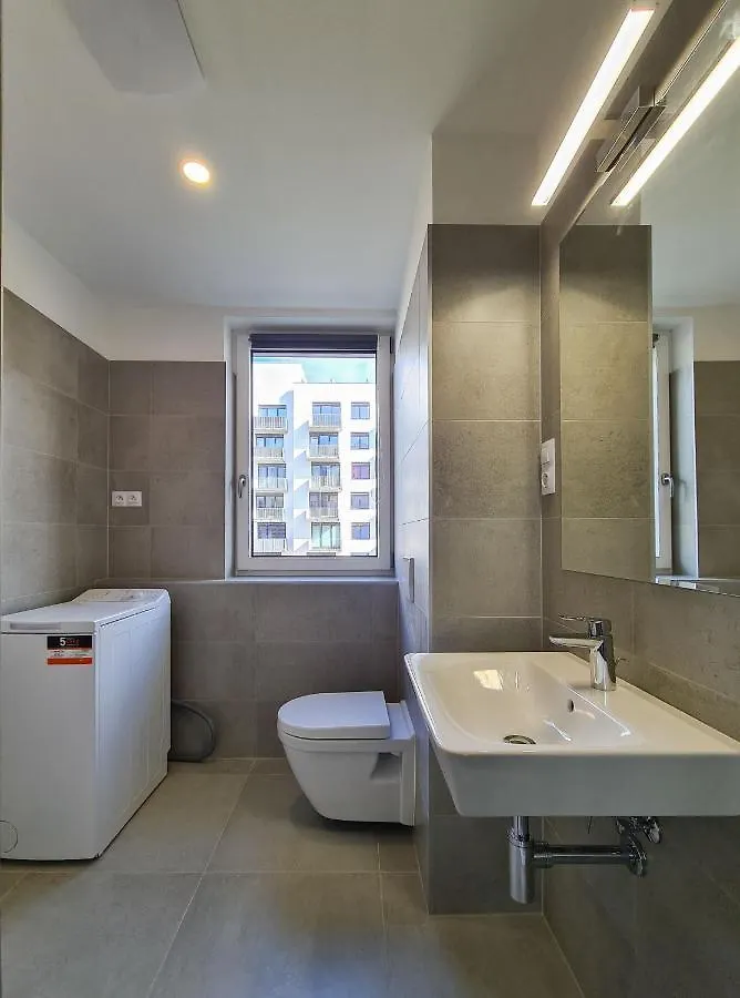 Cozy And Modern Apartment Near Brno City Center