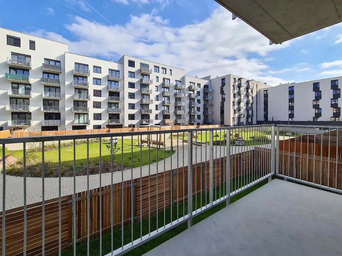Cozy And Modern Apartment Near Brno City Center